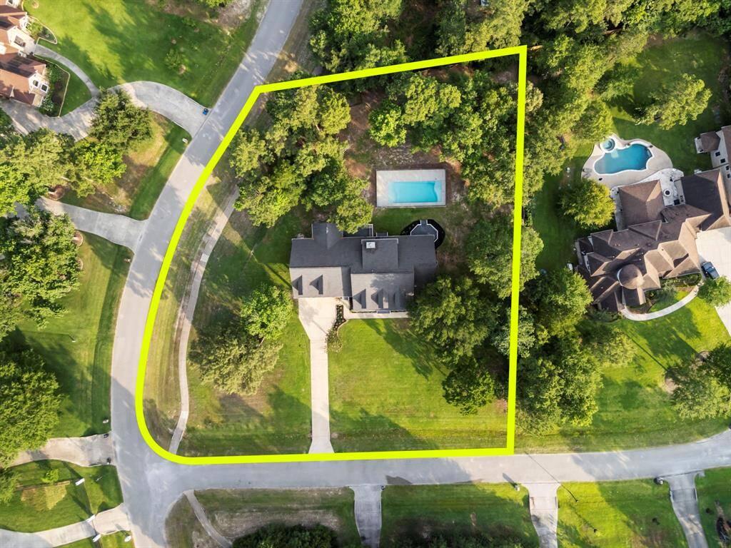 Spacious area lot.