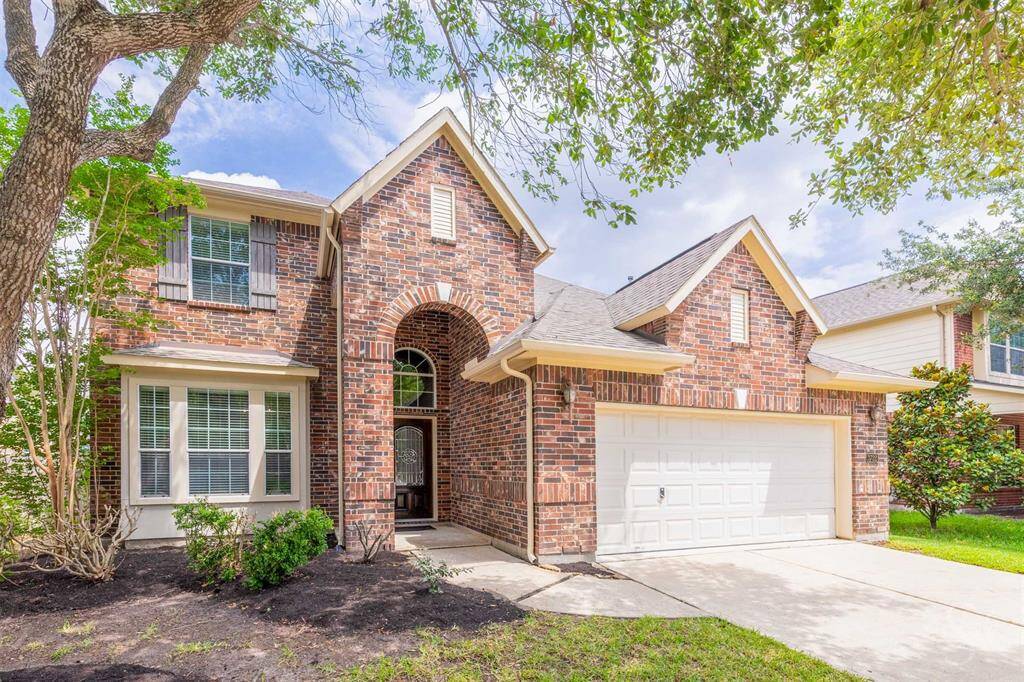 The home at 3722 Rocky Ledge Lane, nestled in the desirable Pine Mill Ranch community, offers a blend of comfort and style within the renowned Katy Independent School District.
