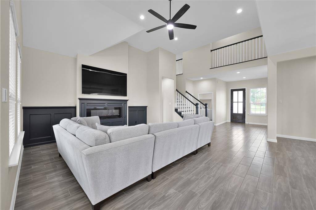 Timeless black and white palette offers a clean, modern aesthetic.
