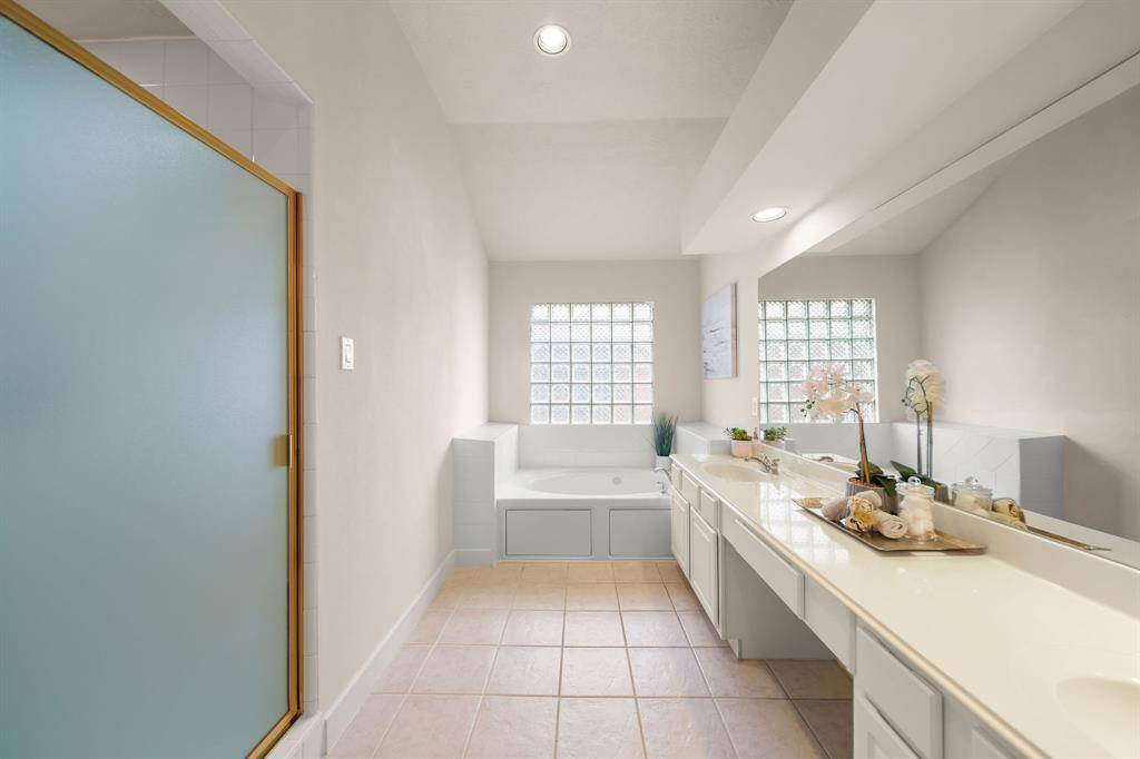 Shower and separate tub in Primary Bath