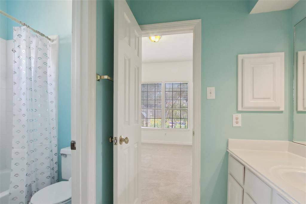 2nd Full Bathroom.