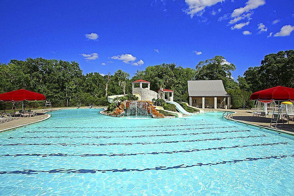 10 different pools to choose from