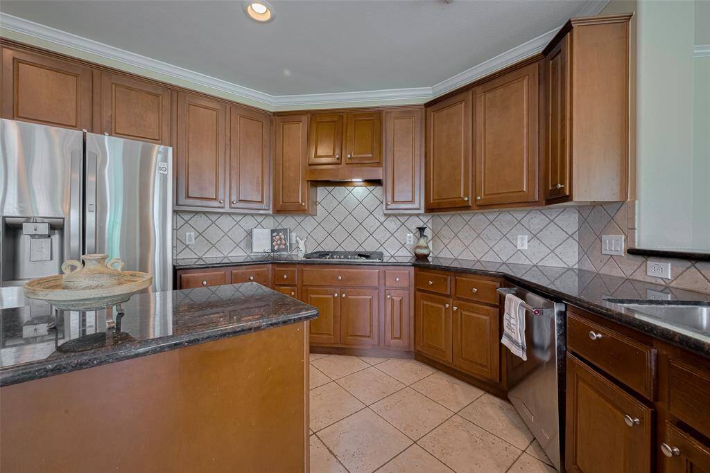 Kitchen with Island