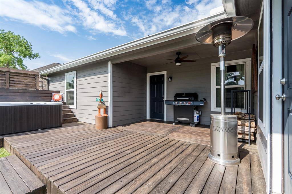 454 Cape Conroe Montgomery, TX 77356
