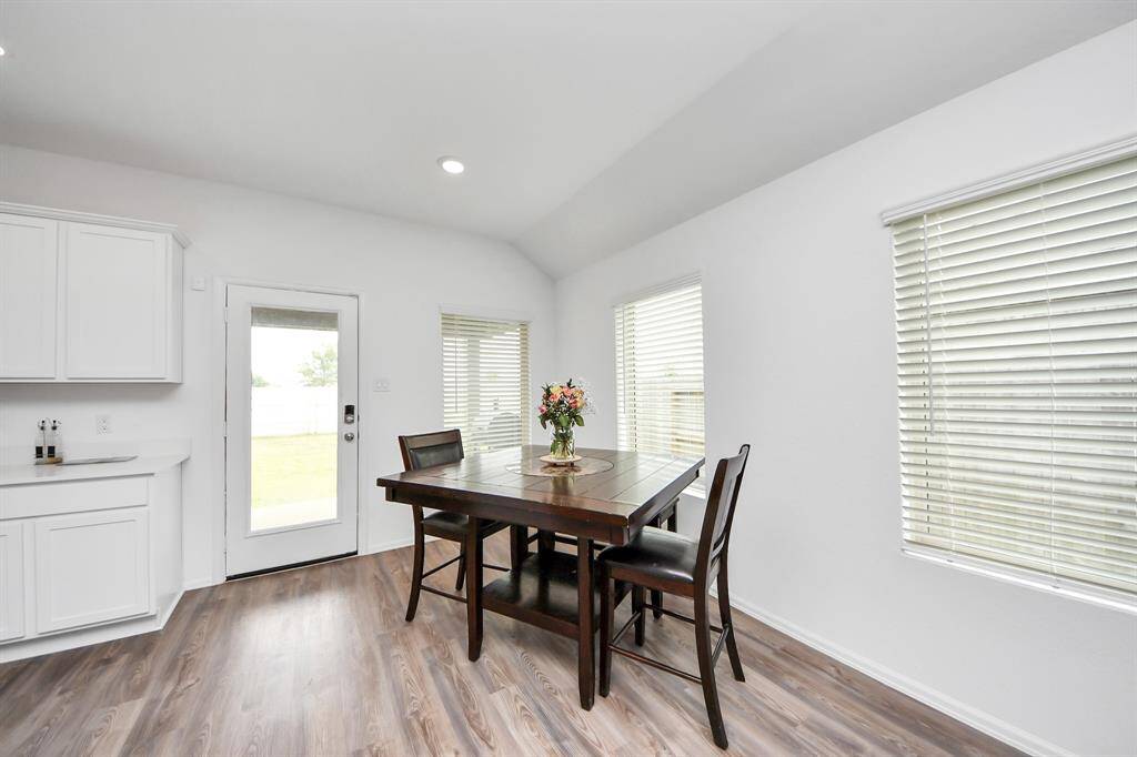 Dining area off of kitchen.