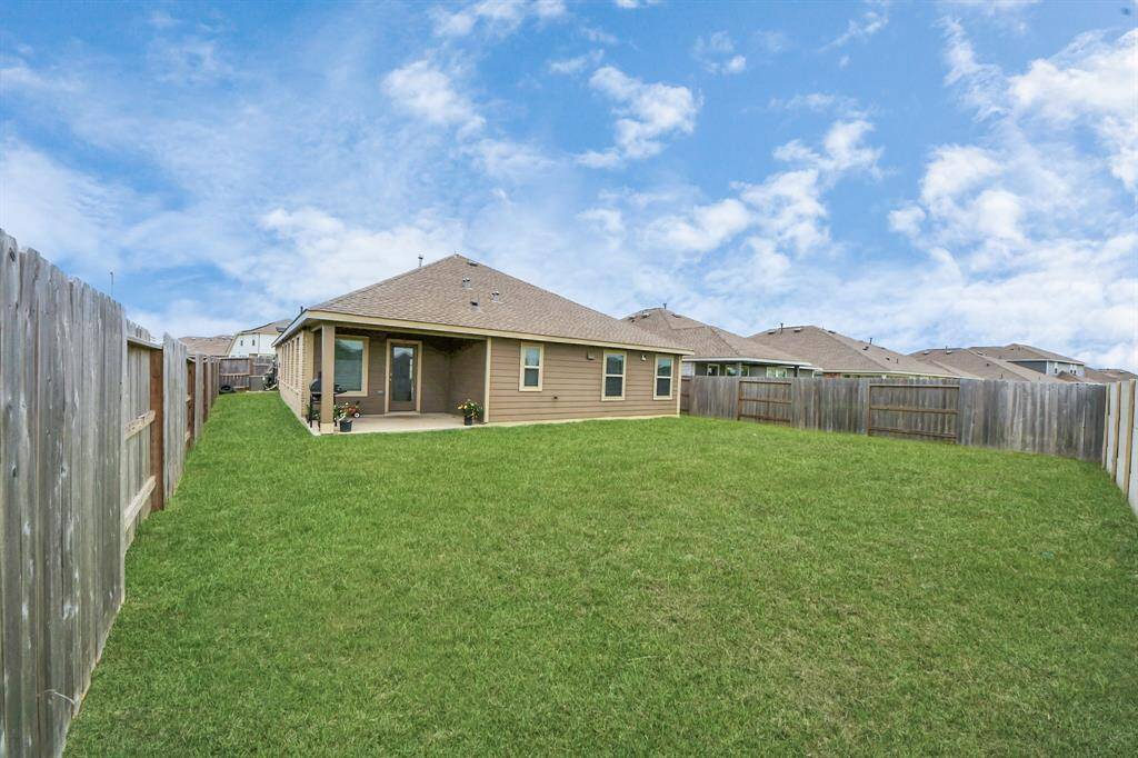 Spacious back yard