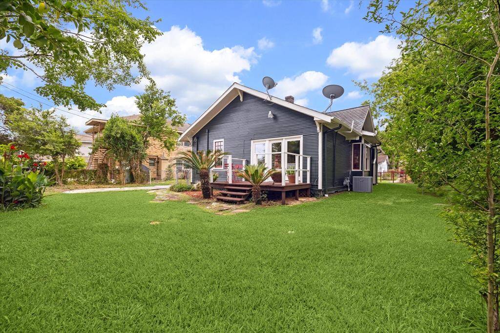 Spacious backyard living in Houston's vibrant East End - just minutes from local cafes, parks and downtown destinations.