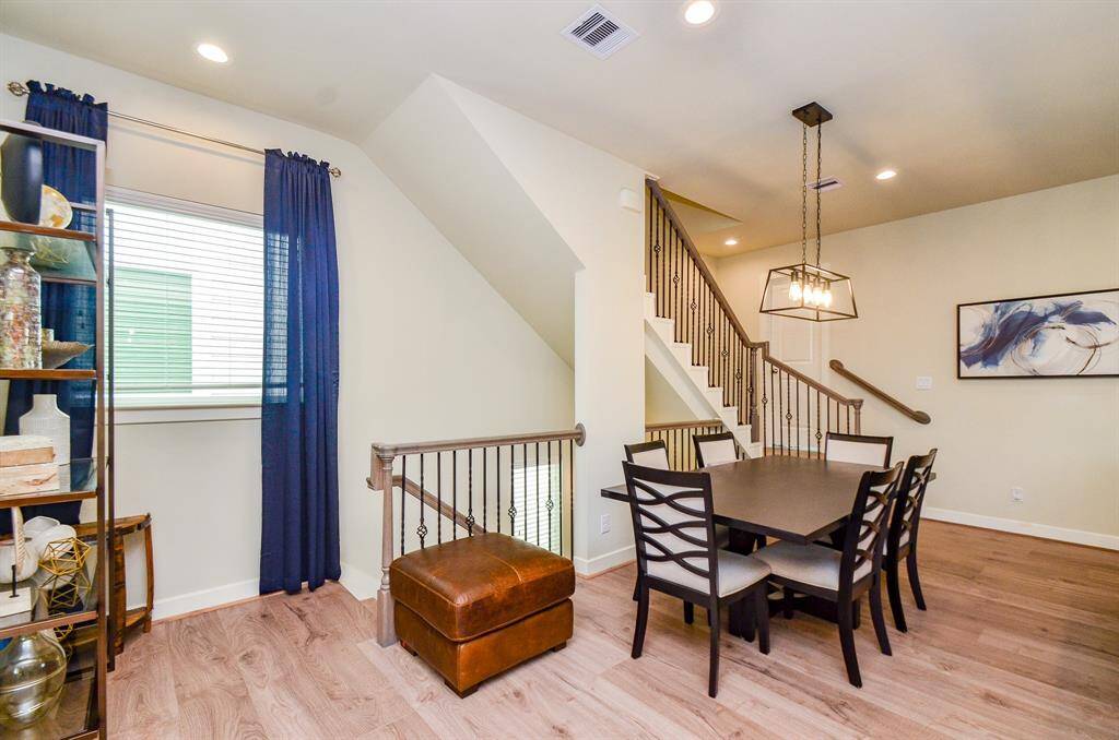 The open floor plan on the second floor beautifully progresses as the staircase rises from the first to third floors, while incredible wall/floor space lets you place your favorite living room pieces and imprint your city lifestyle.