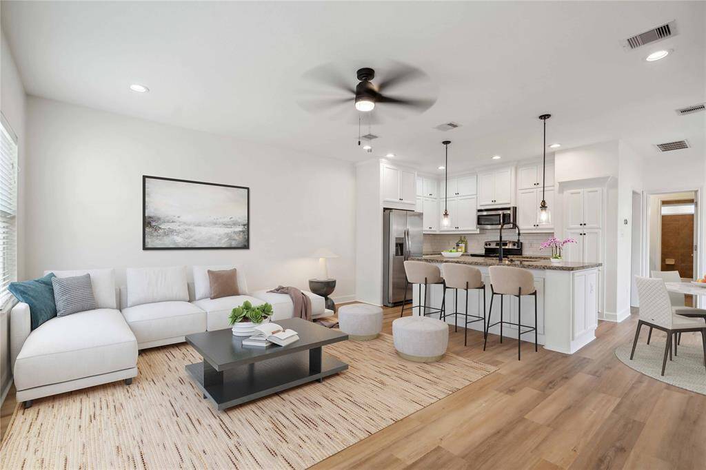 Welcome Home Open concept living area(virtually staged photo)
