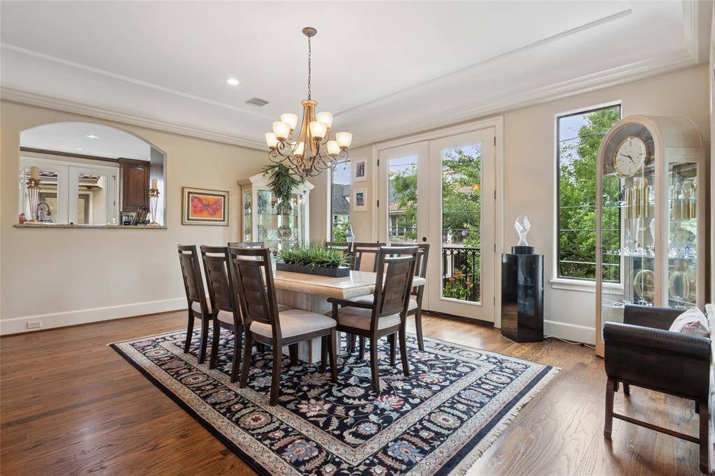 Dining Room 16 X 18