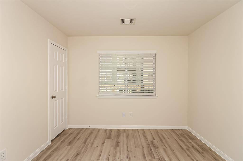 Please note: photos may not reflect recent renovations.