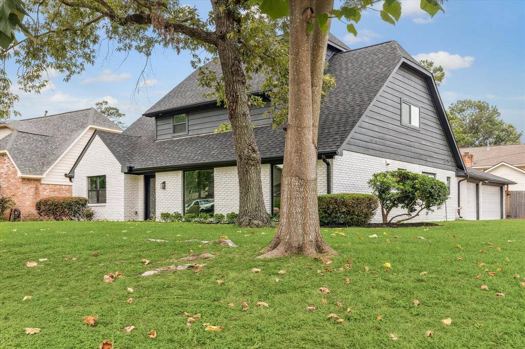 Beautiful corner lot featuring a 3 car garage!