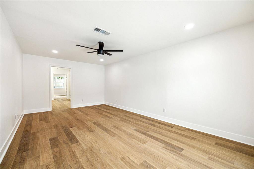 Oversized primary suite