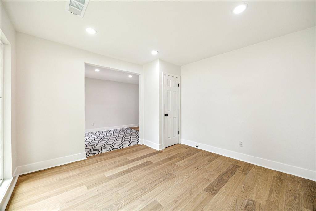 Office/flex space