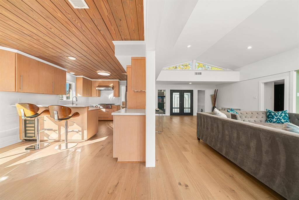 kitchen/living room