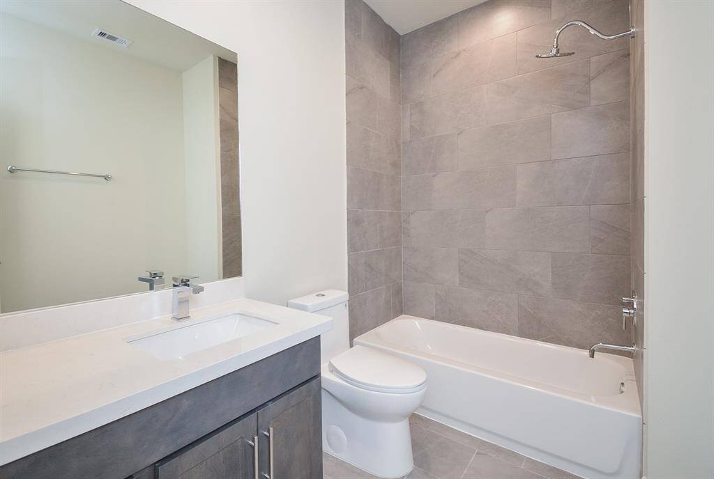 Featuring double sinks, a separate shower, a soaking tub, and a convenient tub/shower combo.