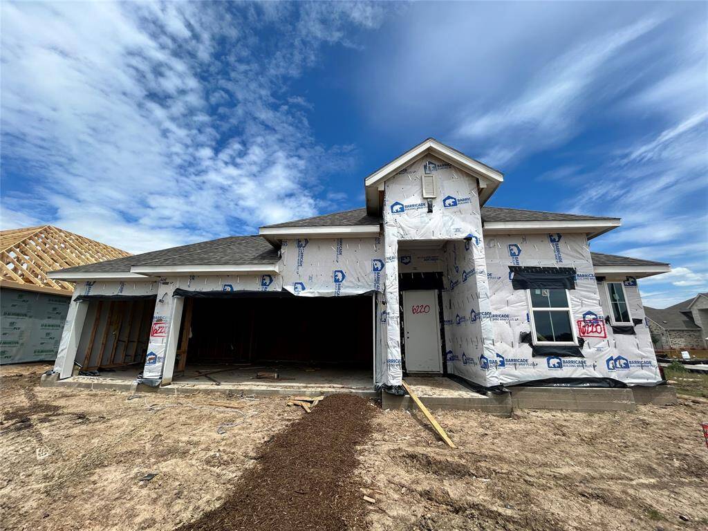 One story home with 3 bedrooms, 2 baths, and 3 car garage