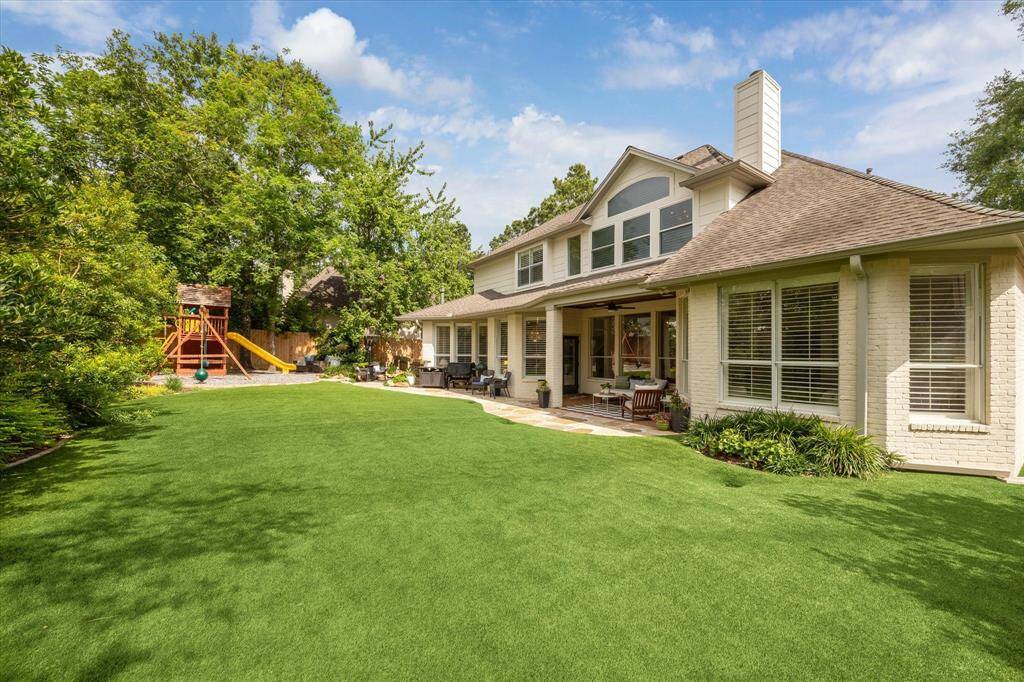 Spacious Backyard – Plenty of room for entertaining or adding a pool.