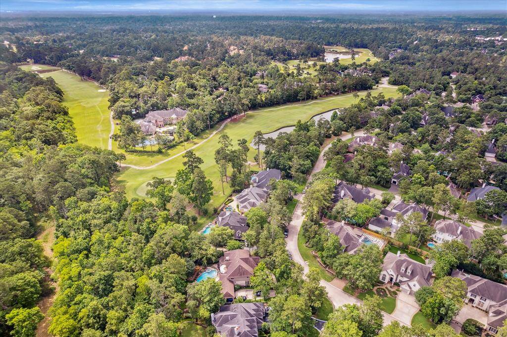 Location, Location – Drone image showing proximity to nearby golf course.