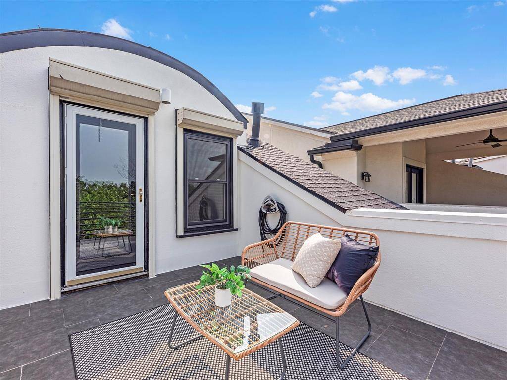Welcome to your own private oasis on the 3rd floor.