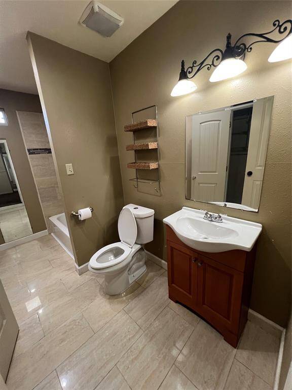 Bedroom 2 Bathroom