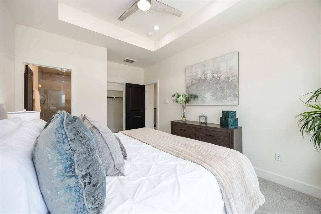 Primary suite
