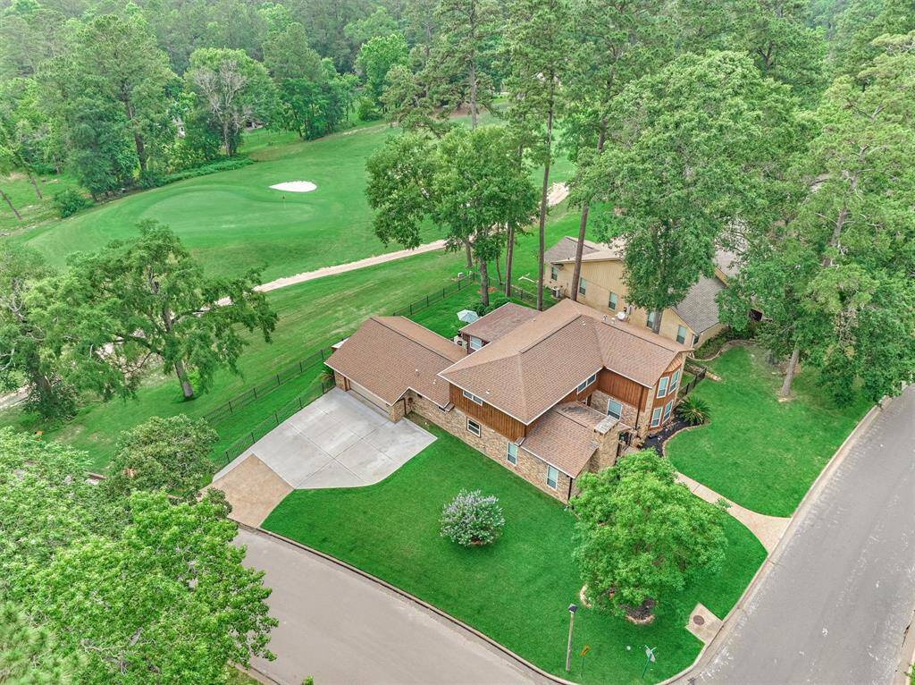 Premium corner lot on The Lakes Course in Elkins Lake