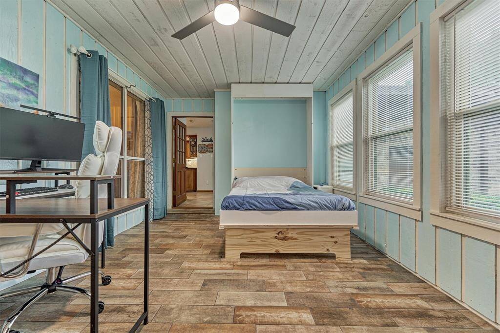 Flex Room--Murphy bed