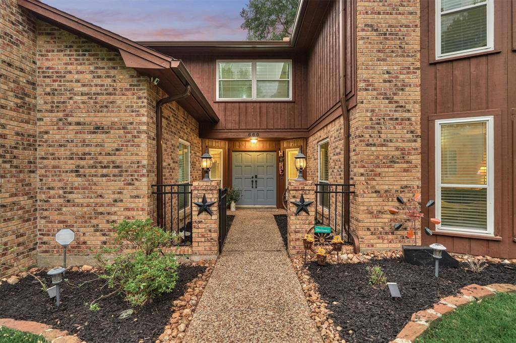 Gated entrance & courtyard