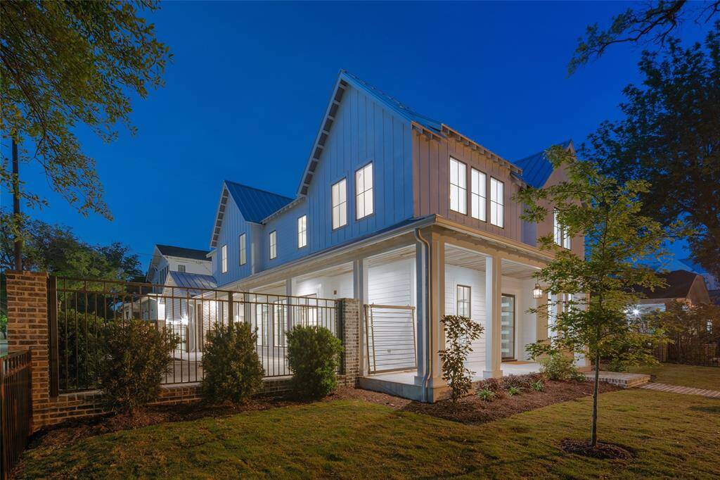 Previous Heights build by Aspire Fine Homes!