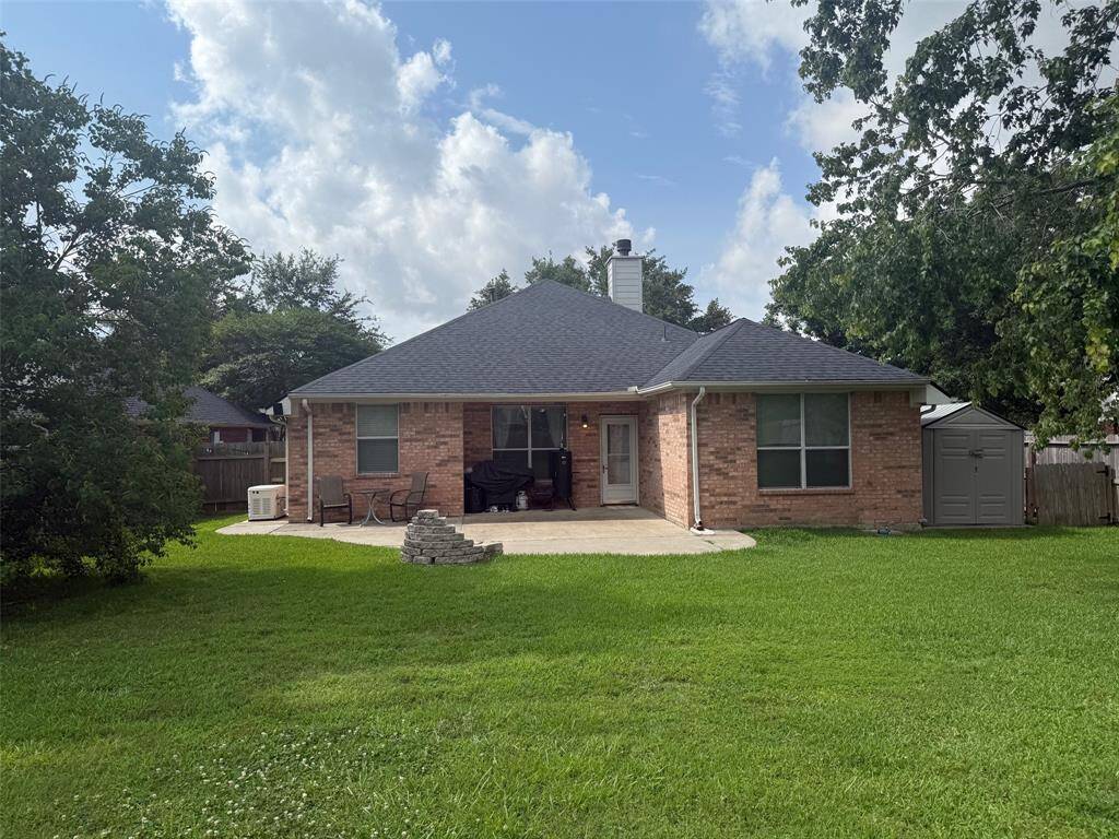View of the back of home and covered patio