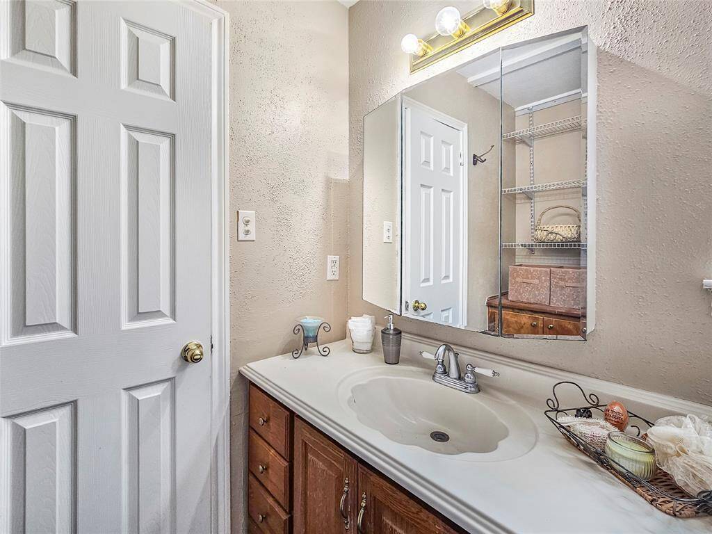 Primary bath with plenty of storage