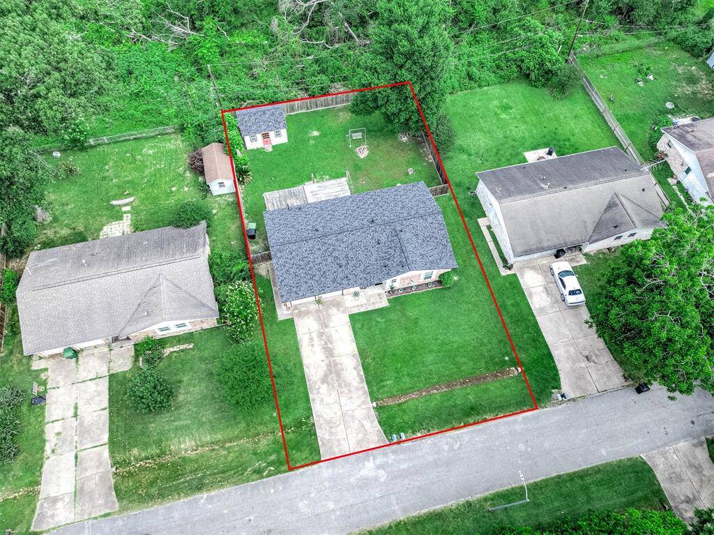 Green space behind your home is a natural preserve. Perfect for privacy and tranquility.