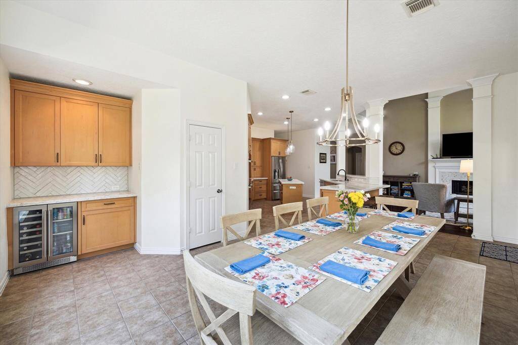 Open-concept breakfast space perfect for everyday dining.