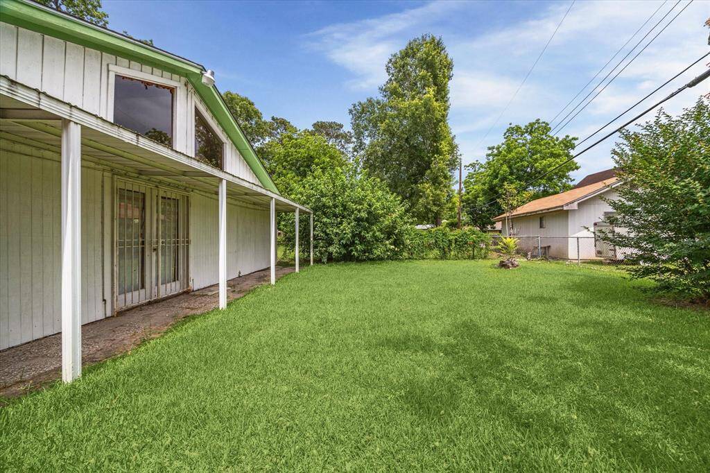 Sunroom exits to backyard