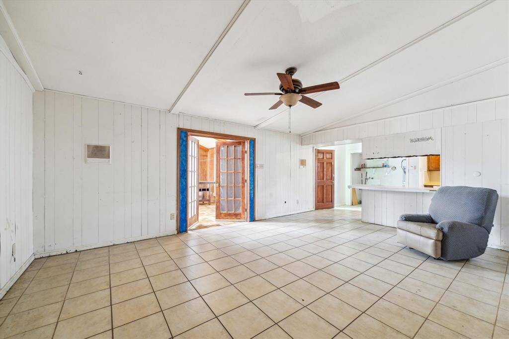 Large Family Room open to kitchen, easy access to Sunroom