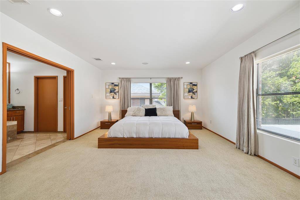Office (can serve as a bedroom)
