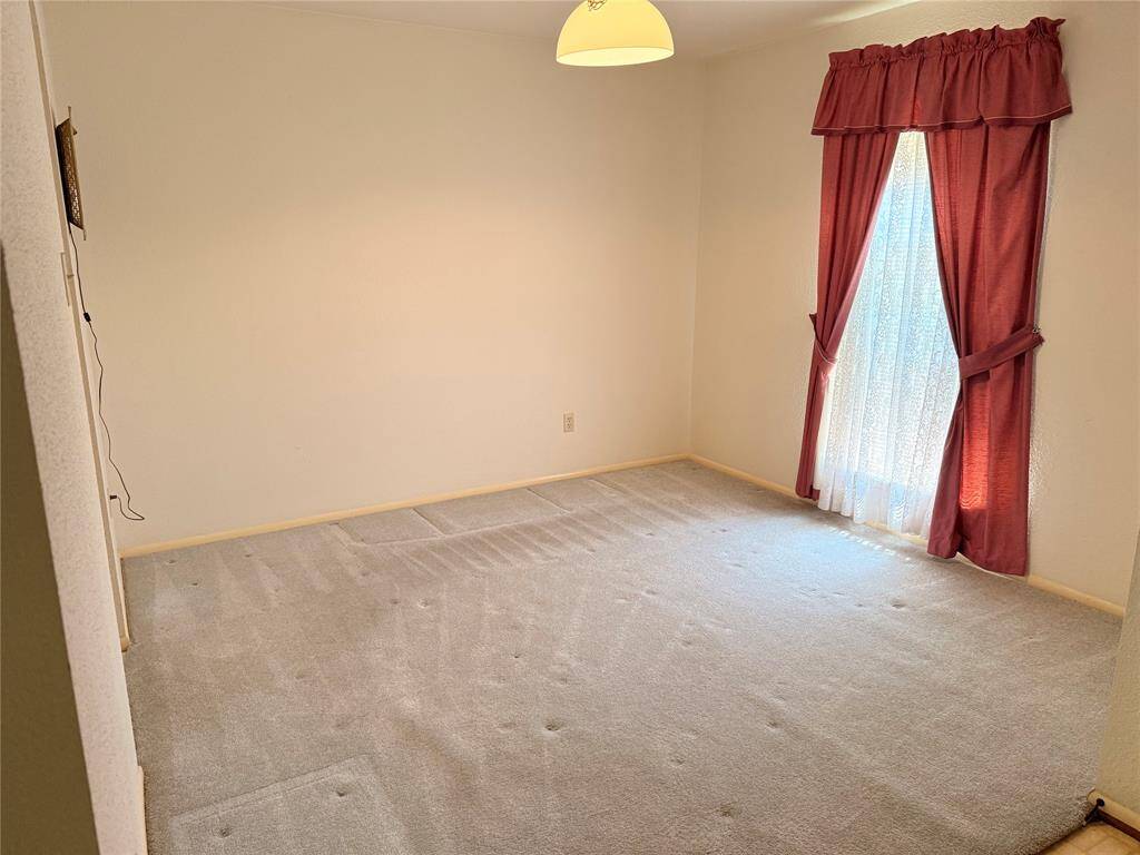 Formal dining room