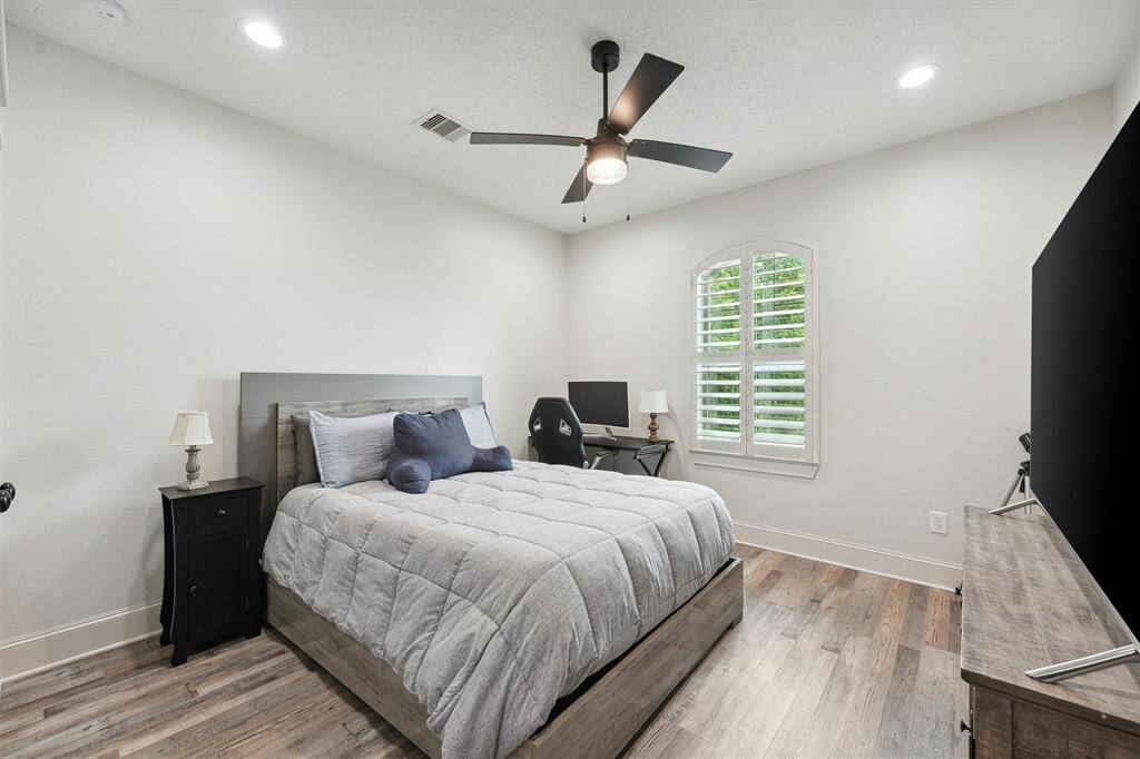 Spacious upstairs bedroom - this room has a suprise!