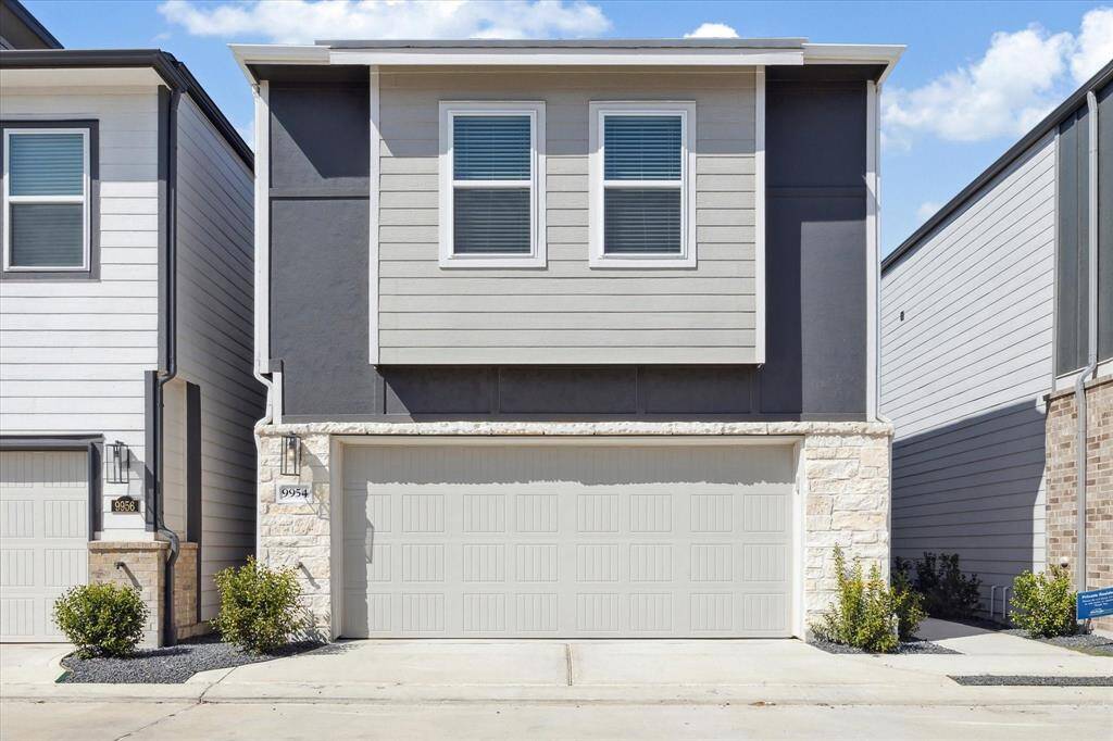 Gorgeous home located in Spring Brook Village!
