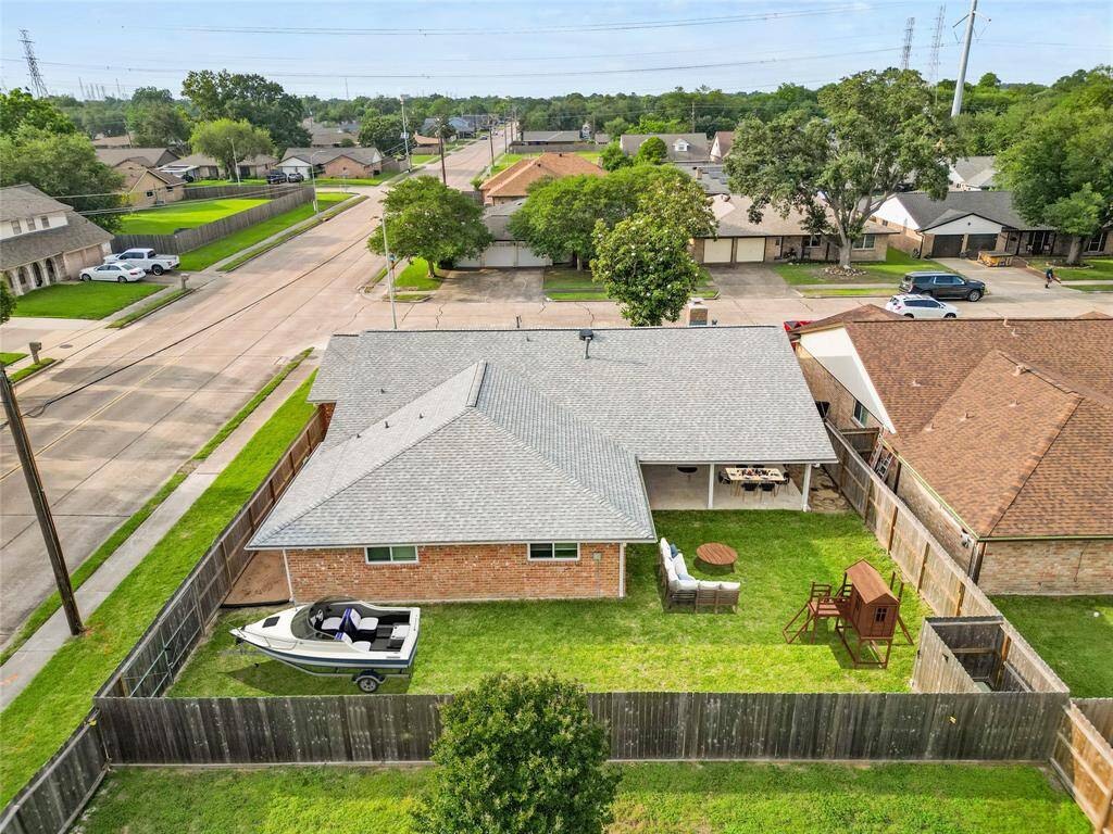 This home has sprayed insulation, which helps keep the energy bills down.*Virtually Staged