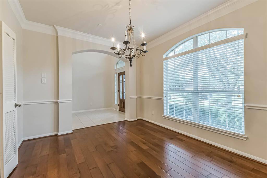 Another view of the dining room.