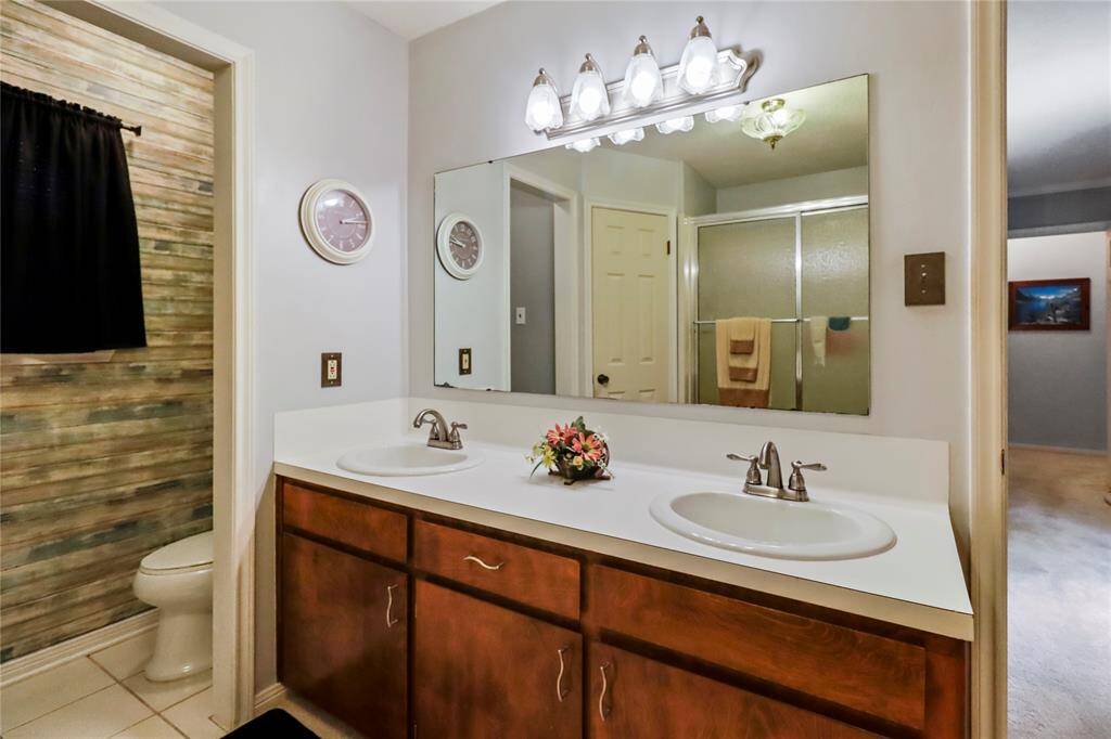 Primary En Suite Bath