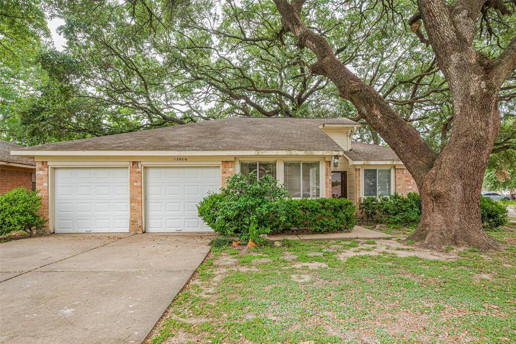 Welcome to 13818 Kensington Place