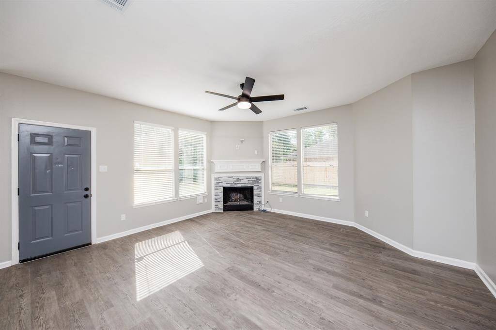 Living area w/fireplace