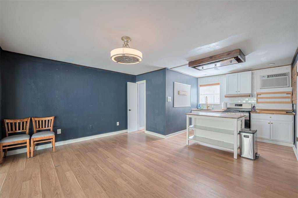 Bonus room in the back of the house