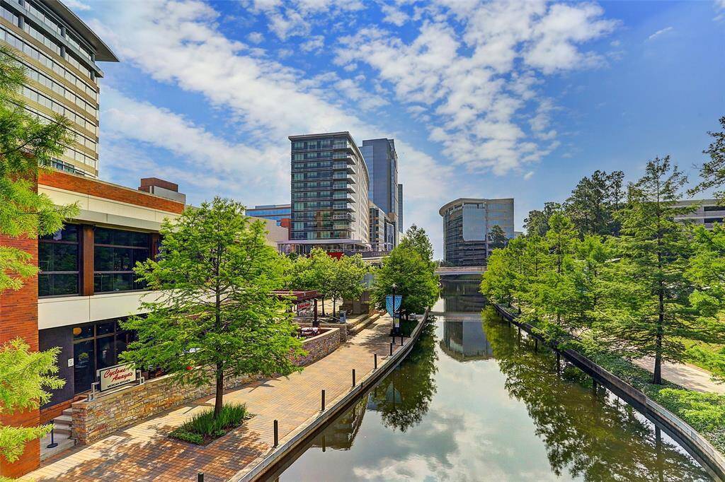The Waterway in The Woodlands, TX, is the heart of the community’s urban-meets-nature lifestyle. This beautifully designed pedestrian corridor winds along a tree-lined canal and is surrounded by shops, restaurants, hotels, and entertainment venues. Residents and visitors enjoy a stroll along the wide, scenic pathways, take a kayak ride, or relax under the shade of cypress trees as the water gently flows by.