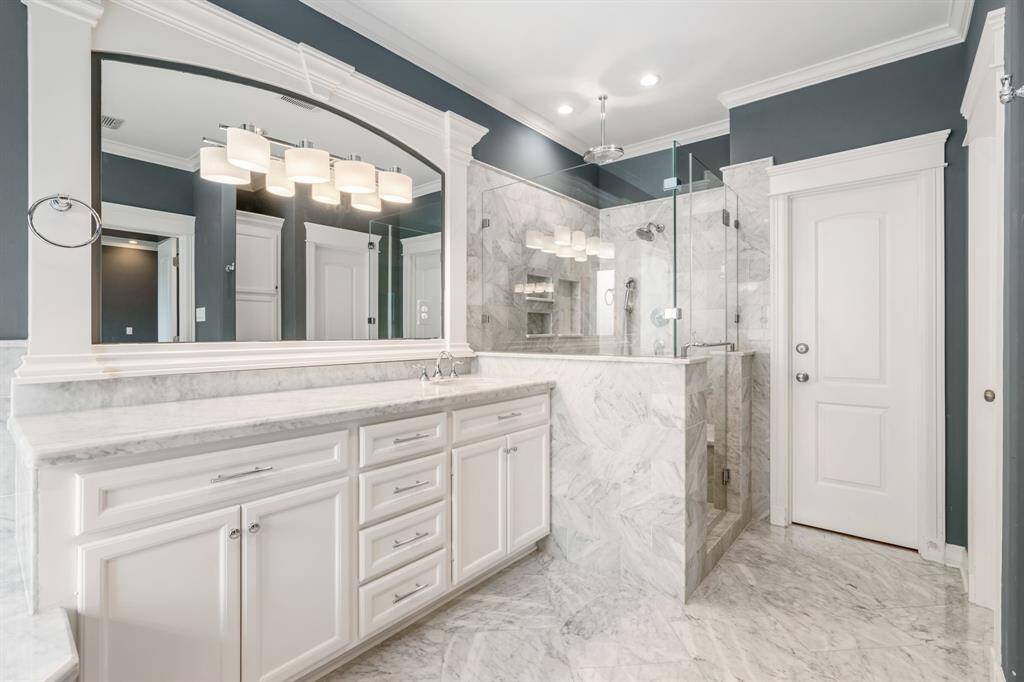 A good amount of cabinets and counter top space.