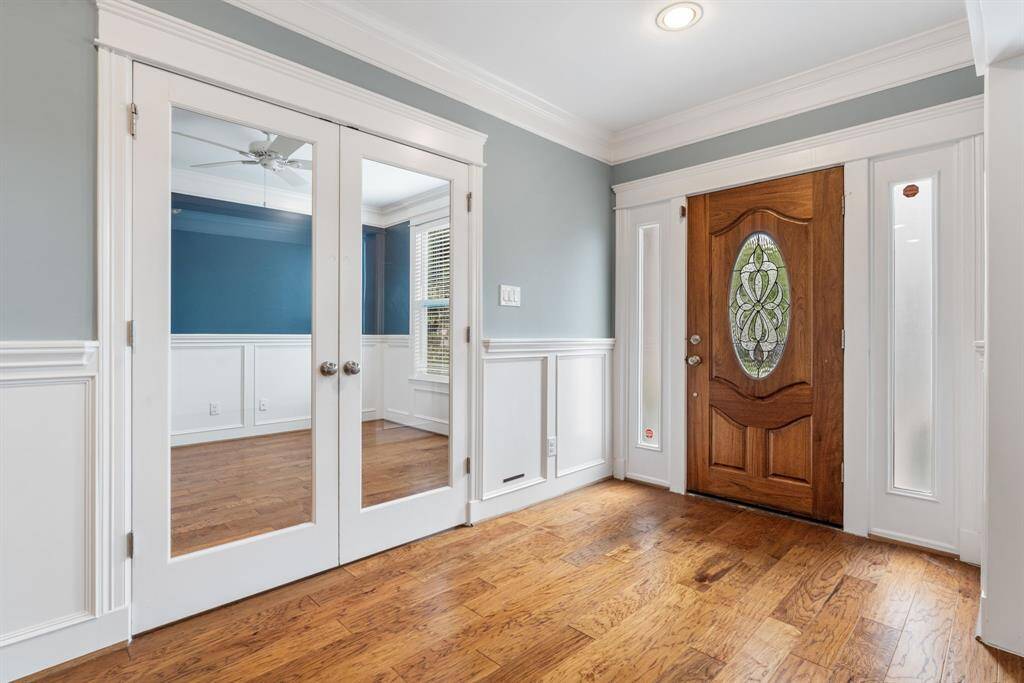 Double glass doors to your executive office/flex room.