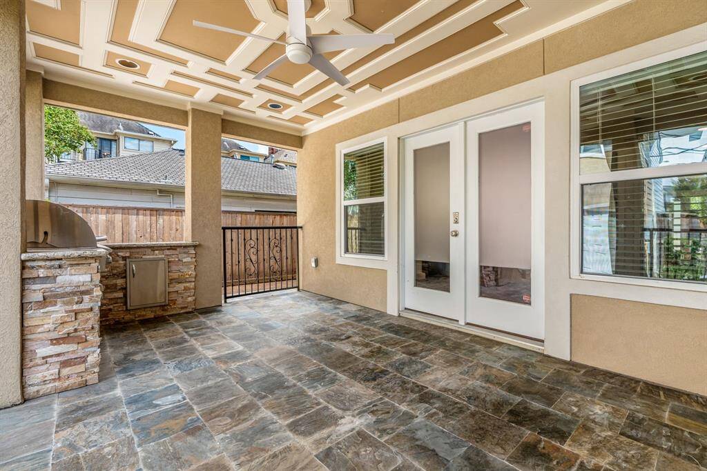 Great patio space for entertaining.